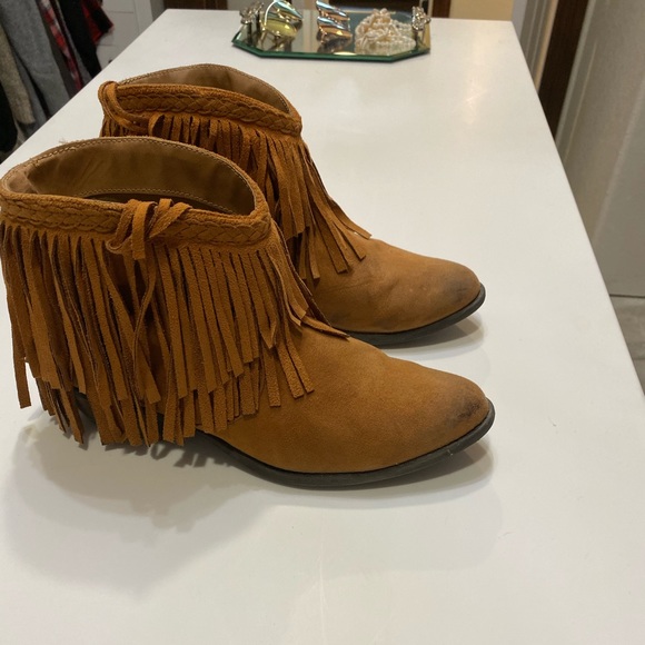 Fringe booties - Picture 2 of 2